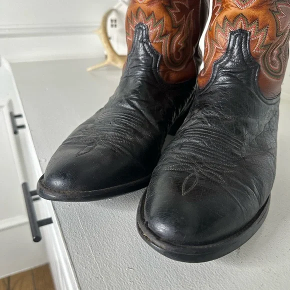 Vintage Tony Lama Two-Tone Cowboy Boots – Black & Cognac – Men’s 10.5 EE (Wide) - Picture 3 of 10